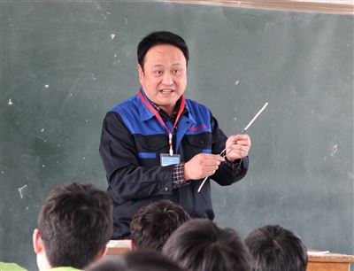 许继技工学校校长王光中之"许昌大工匠"专题报道